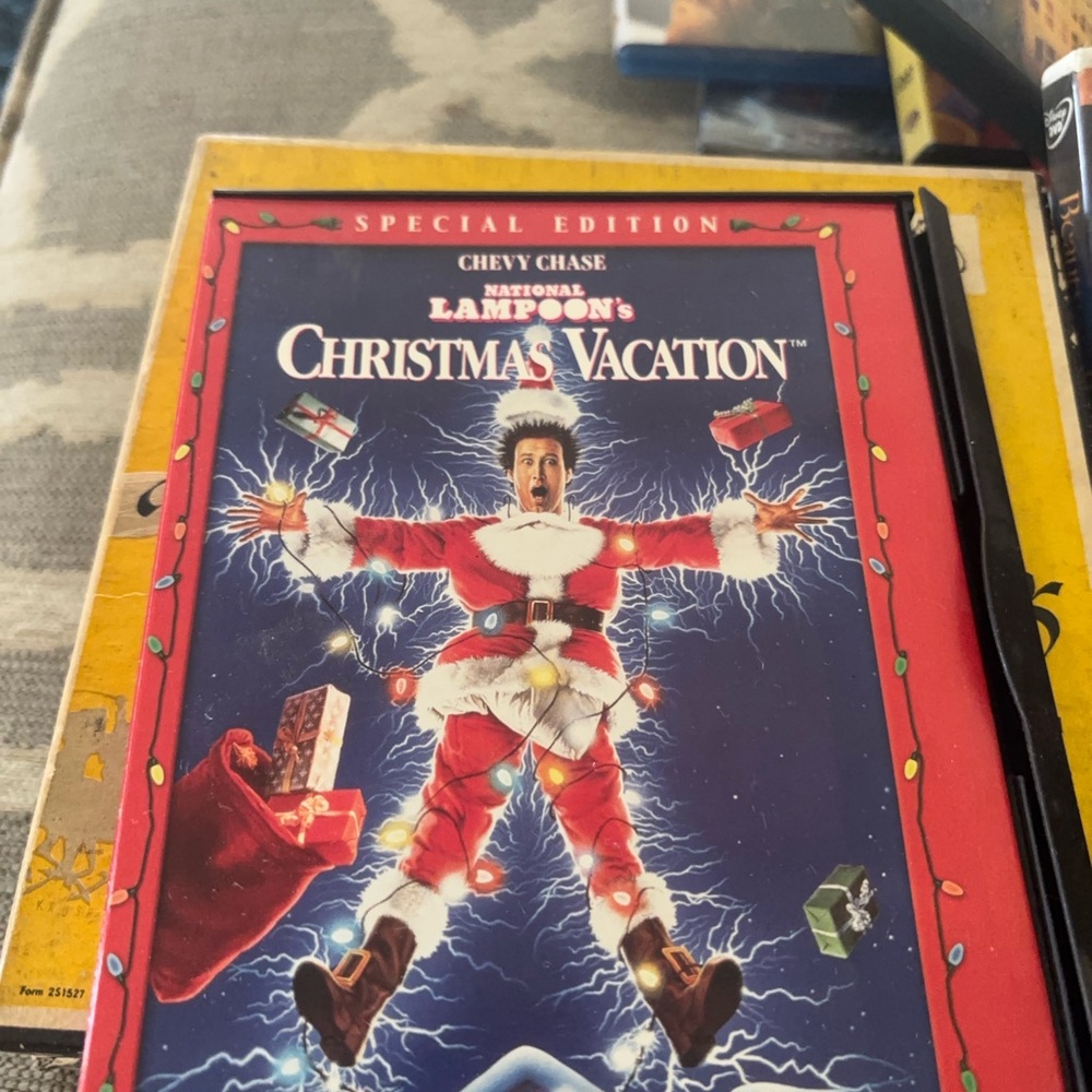 'National Lampoon‘s Christmas Vacation Special Edition DVD - Red